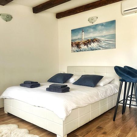 Studio Apartments Tara Zadar Exteriör bild