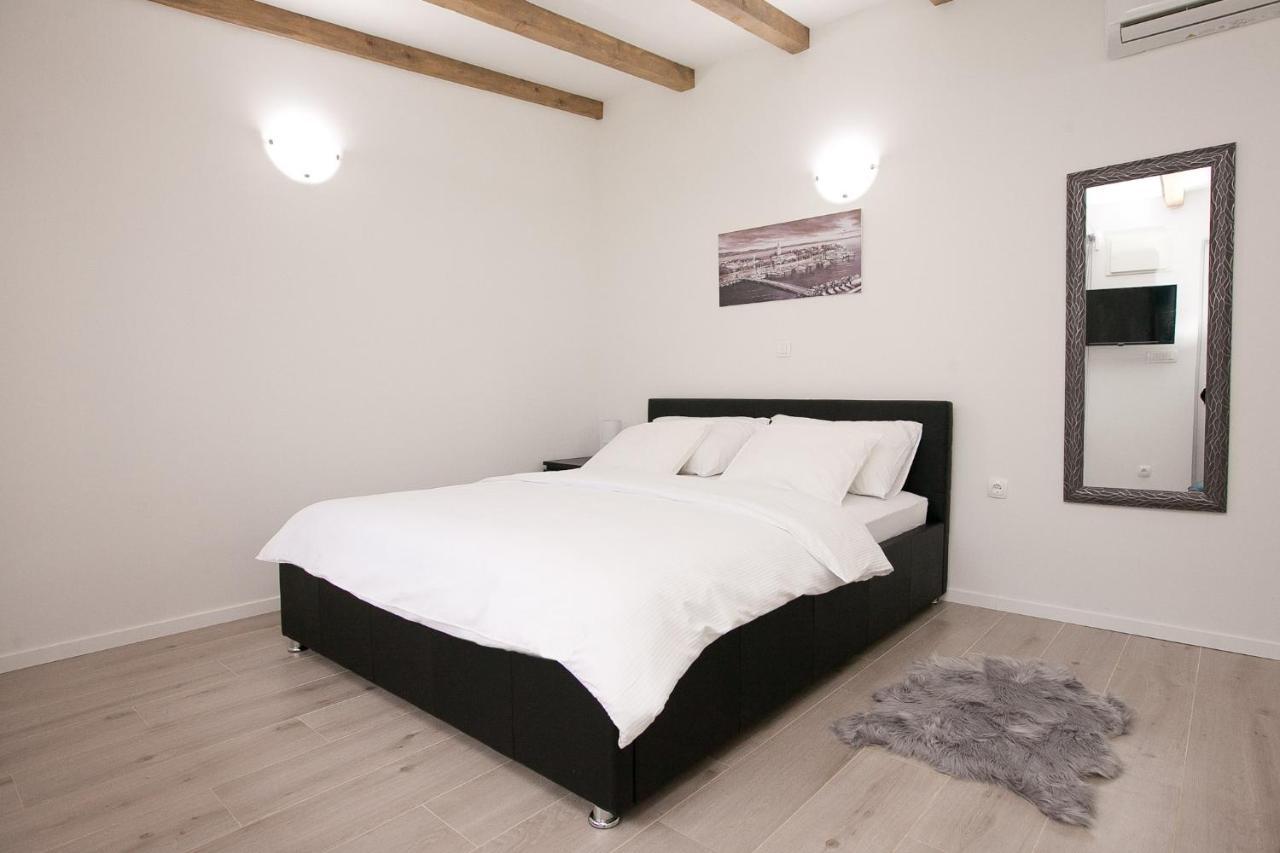 Studio Apartments Tara Zadar Exteriör bild