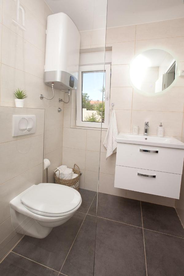 Studio Apartments Tara Zadar Exteriör bild