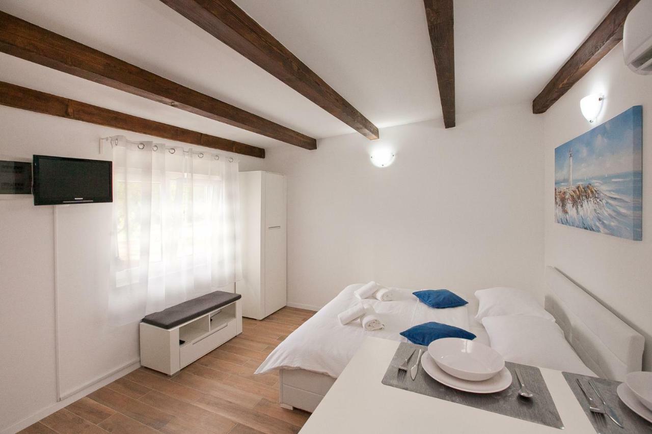 Studio Apartments Tara Zadar Exteriör bild