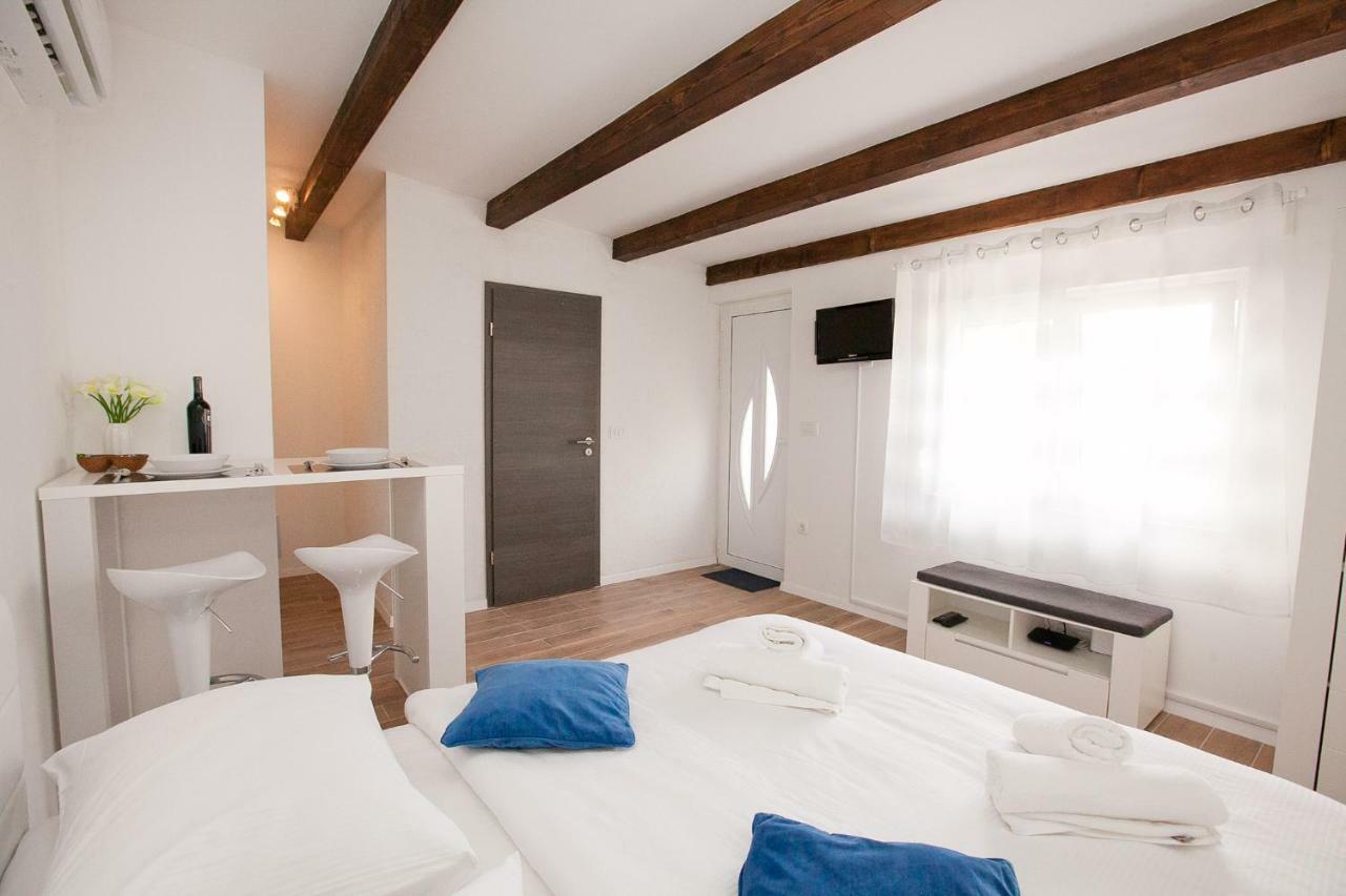 Studio Apartments Tara Zadar Exteriör bild