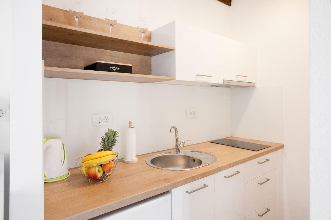 Studio Apartments Tara Zadar Exteriör bild