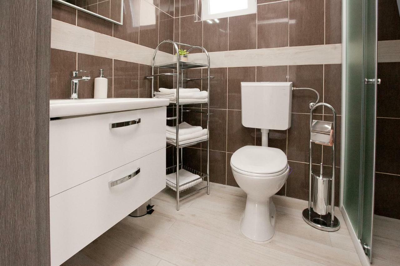 Studio Apartments Tara Zadar Exteriör bild